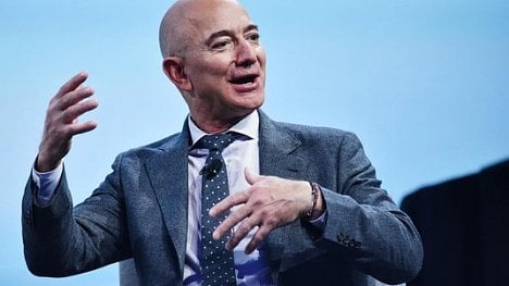 Náhledový obrázek - Průnik do uzavřeného klubu: Bezos chce koupit tým amerického fotbalu