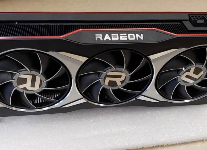 AMD Radeon RX 6900XT JayzTwoCents