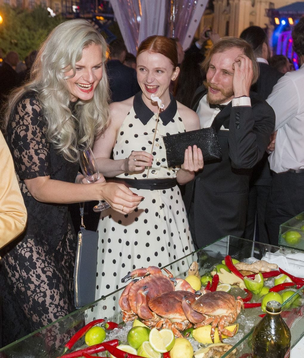 Trio Pazderková, Doležalová a Zelinka pobavilo exotické občerstvení