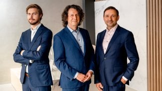 Zleva Filip Savi, Leoš Jirman a Petr Laštovka, partneři EMUN