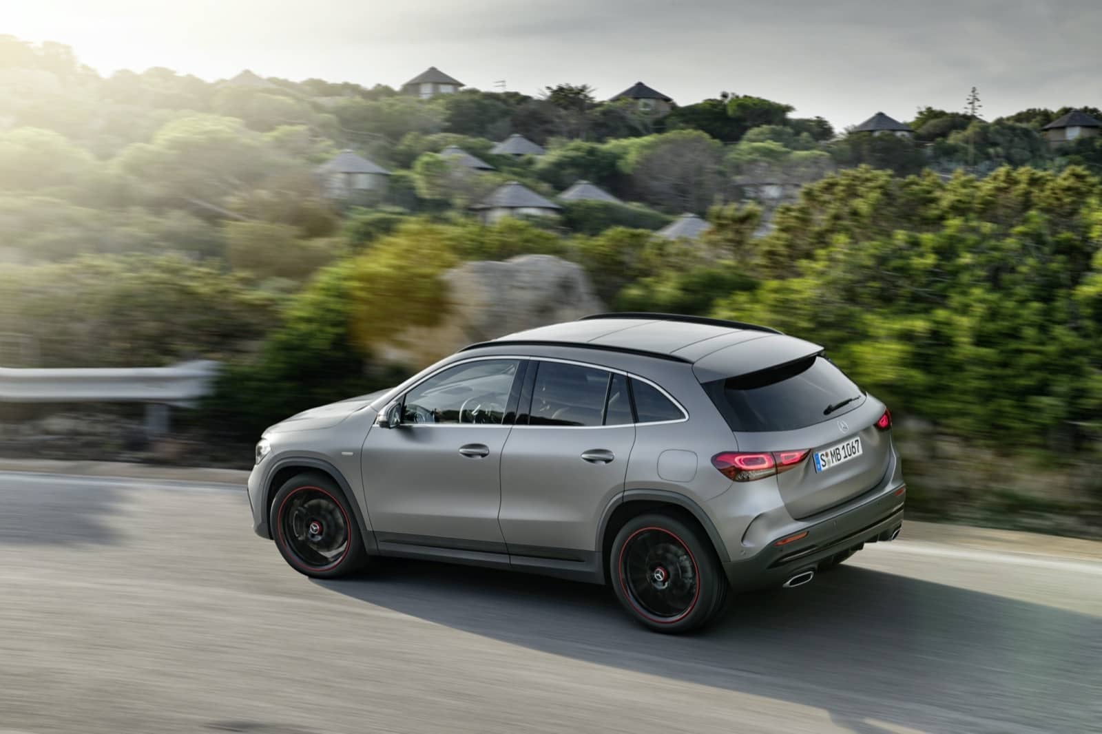 2020-08-Mercedes-Benz-GLA-2020-13.jpg