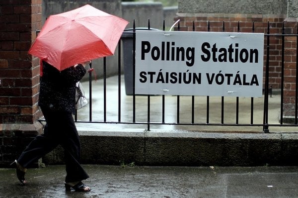 2011-01-irovc3a9-v-referendu-hlasujc3ad-o-fiskc3a1lnc3adm-paktu-