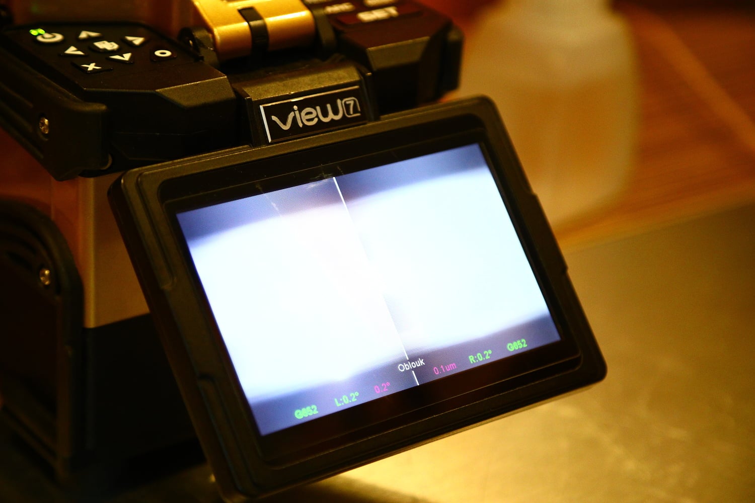 Samotné svařování probíhá pomocí elektrického oblouku.