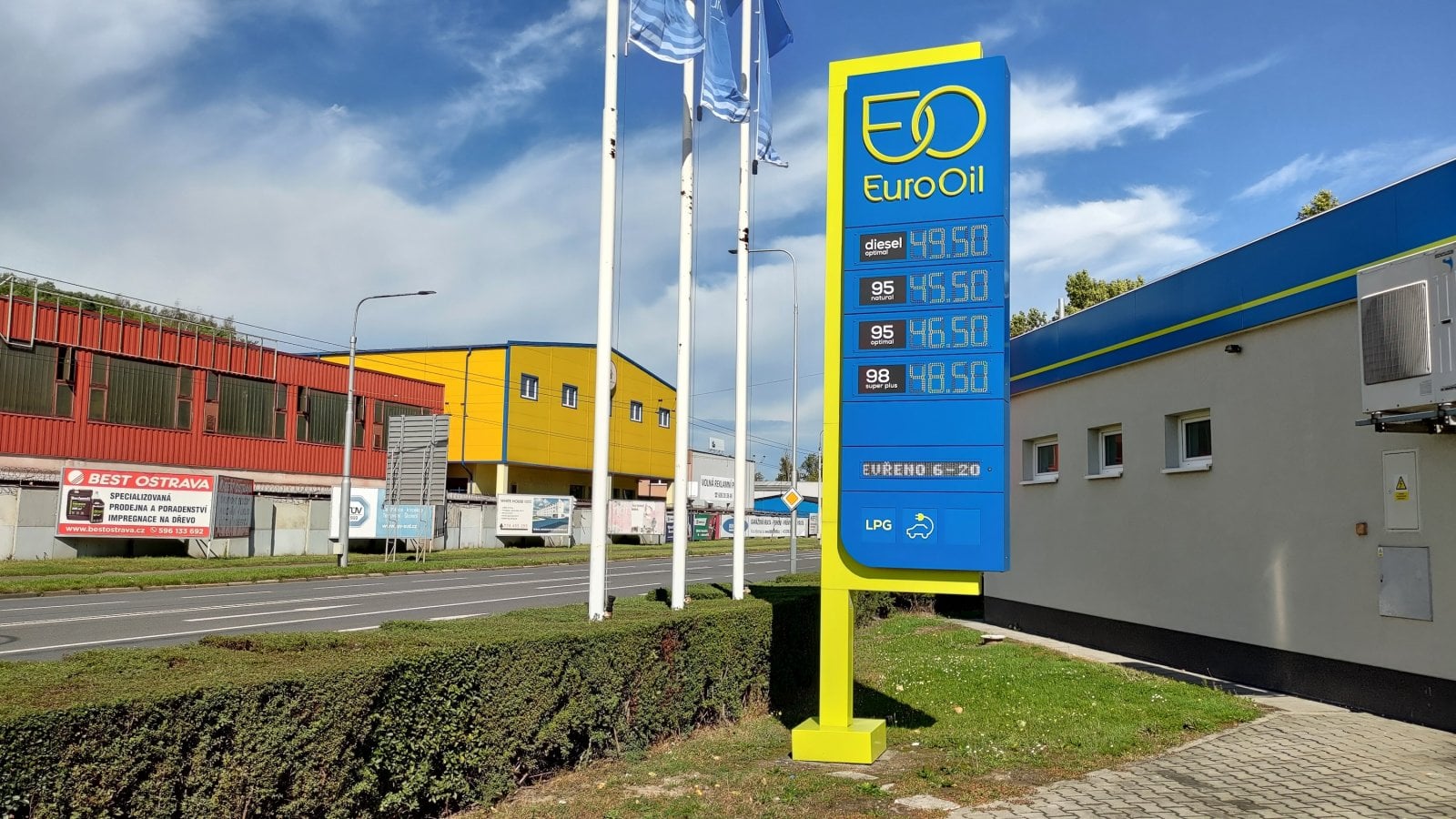 Ceny pohonných hmot v neděli 20. 09. 2026.Ceny pohonných hmot v neděli 20. 09. 2026. Čerpací stanie Euro Oil, Muglinovská, Ostrava.
