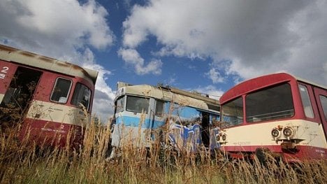 Náhledový obrázek - Reportáž: Tam, kde vlaky čekají na šroťáka