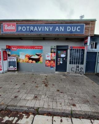 Myší trus v hradecké večerce