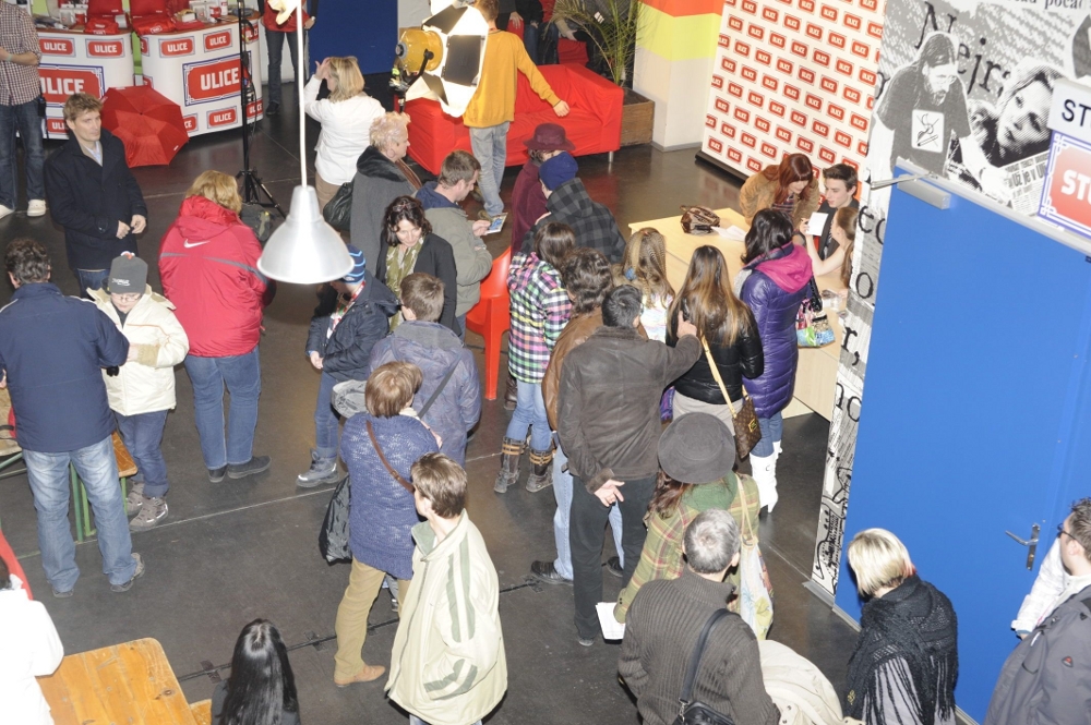 Nova k 19. výročí vysílání poprvé pořádala Den otevřených dveří