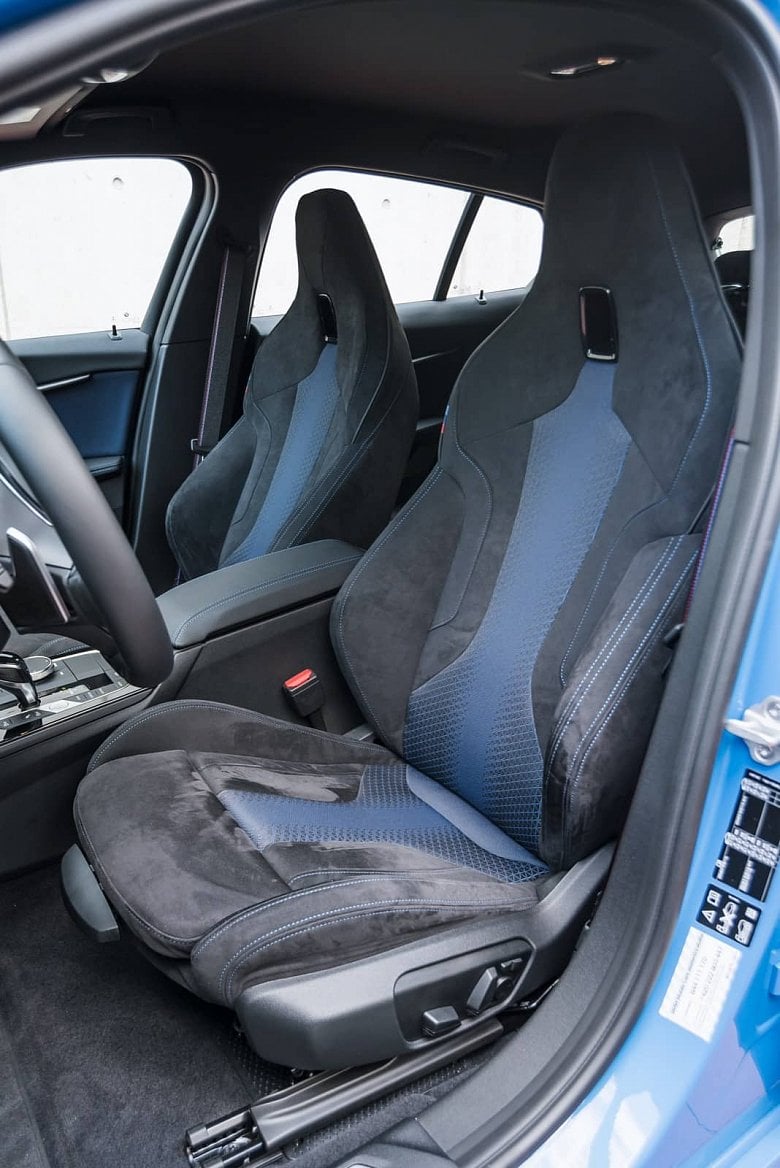 2019-11-BMW-1-00009.jpg