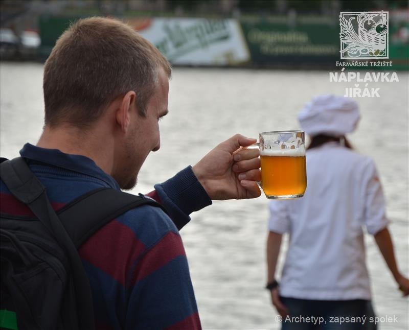 Pivo na Náplavce