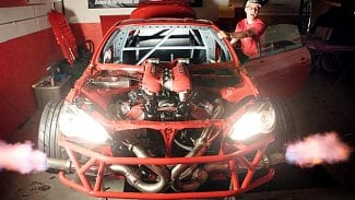 Náhledový obrázek - Radikálně upravená Toyota GT86 s motorem z Ferrari už startuje. Poslechněte si ten zvuk