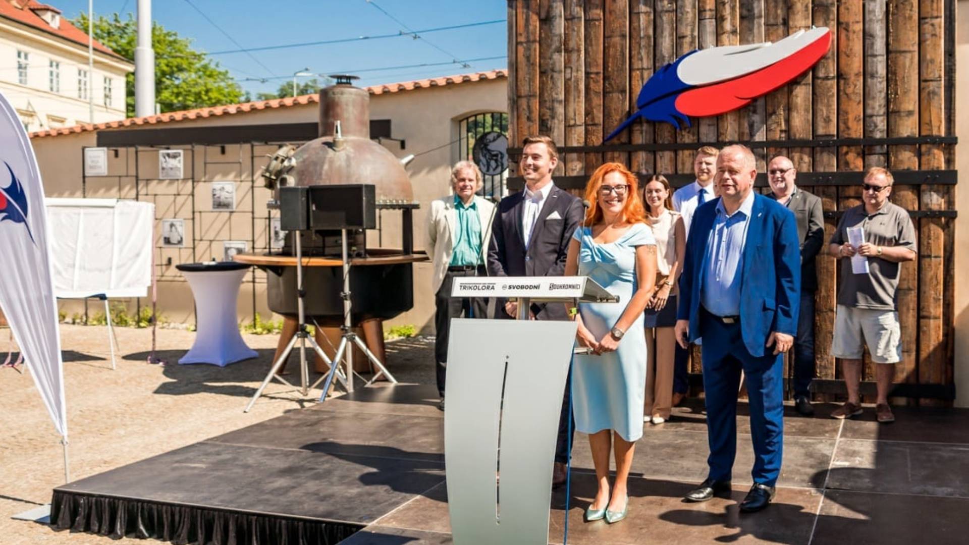 Libor Vondráček (Svobodní), Zuzana Majerová Zahradníková (Trikolora) a Petr Bajer (Soukromníci) při zahájení volební kampaně