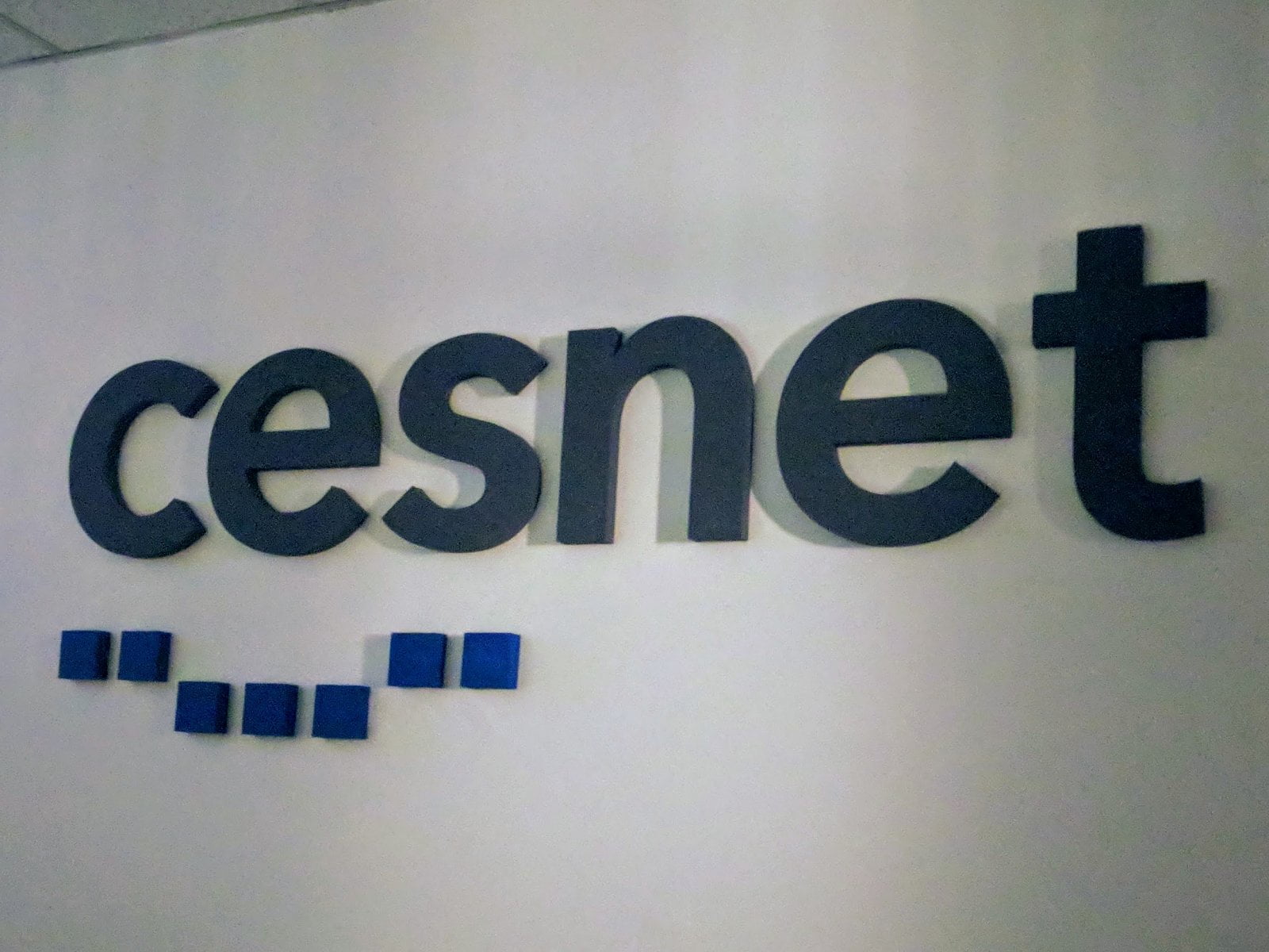 Nové logo CESNET