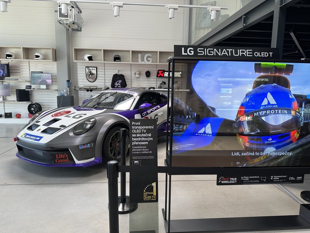 Reportáž: LG přivezlo do ČR průhledný OLED, Micro RGB a nadupané