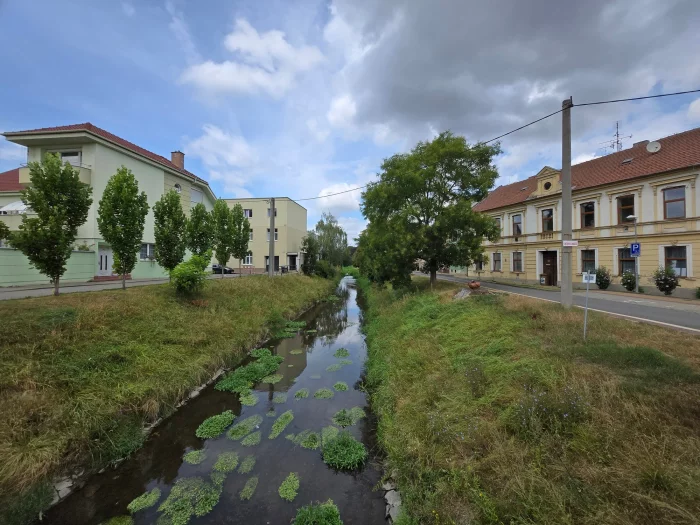 Ultraširokoúhlý 12Mpx fotoaparát