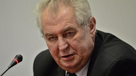 Náhledový obrázek - Průzkum: Zeman s 37 procenty jasně v čele, Horáček s Drahošem zaostávají