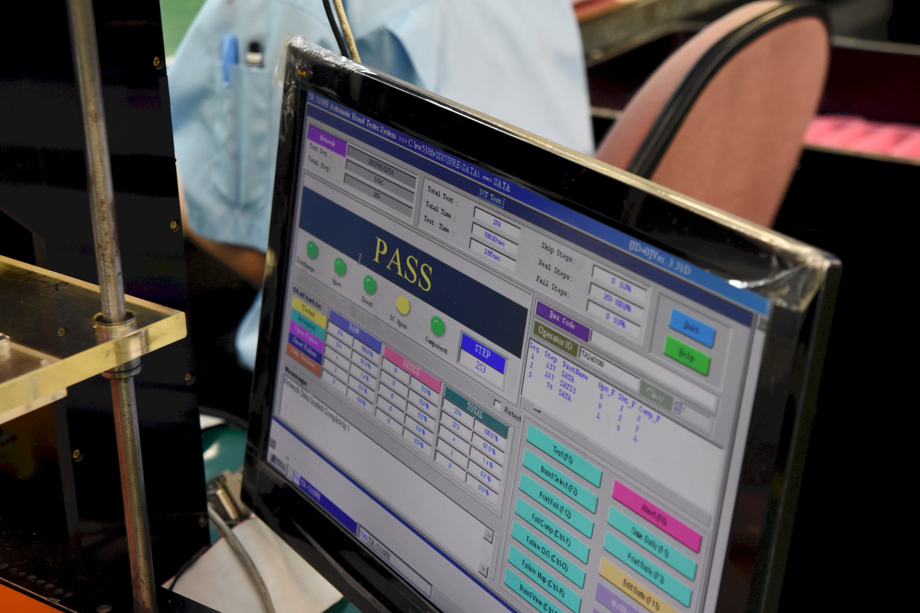 Exkurze v továrně Gigabyte na základní desky a grafické karty