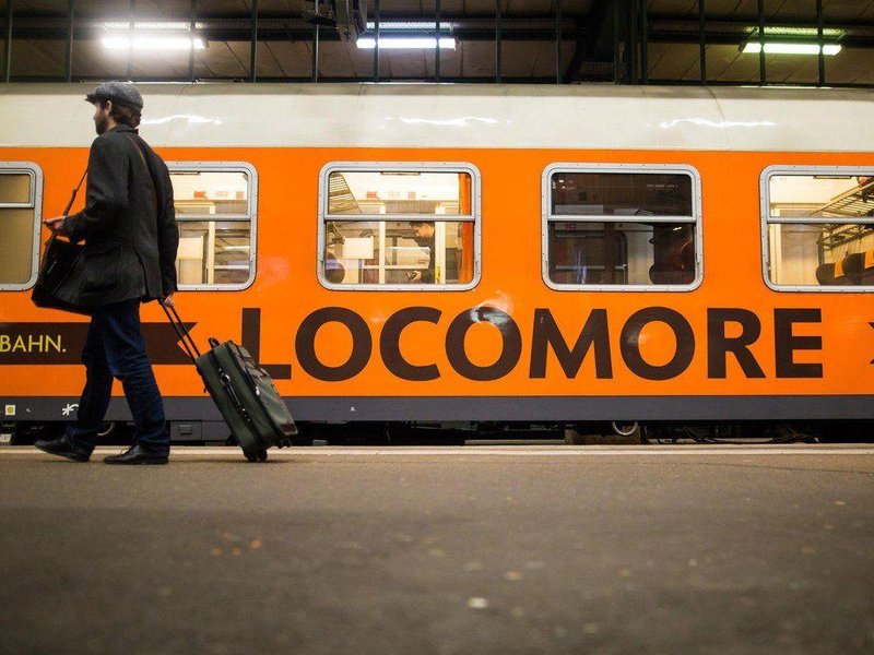 Vlak Locomore na trati Berlin-Stuttgart