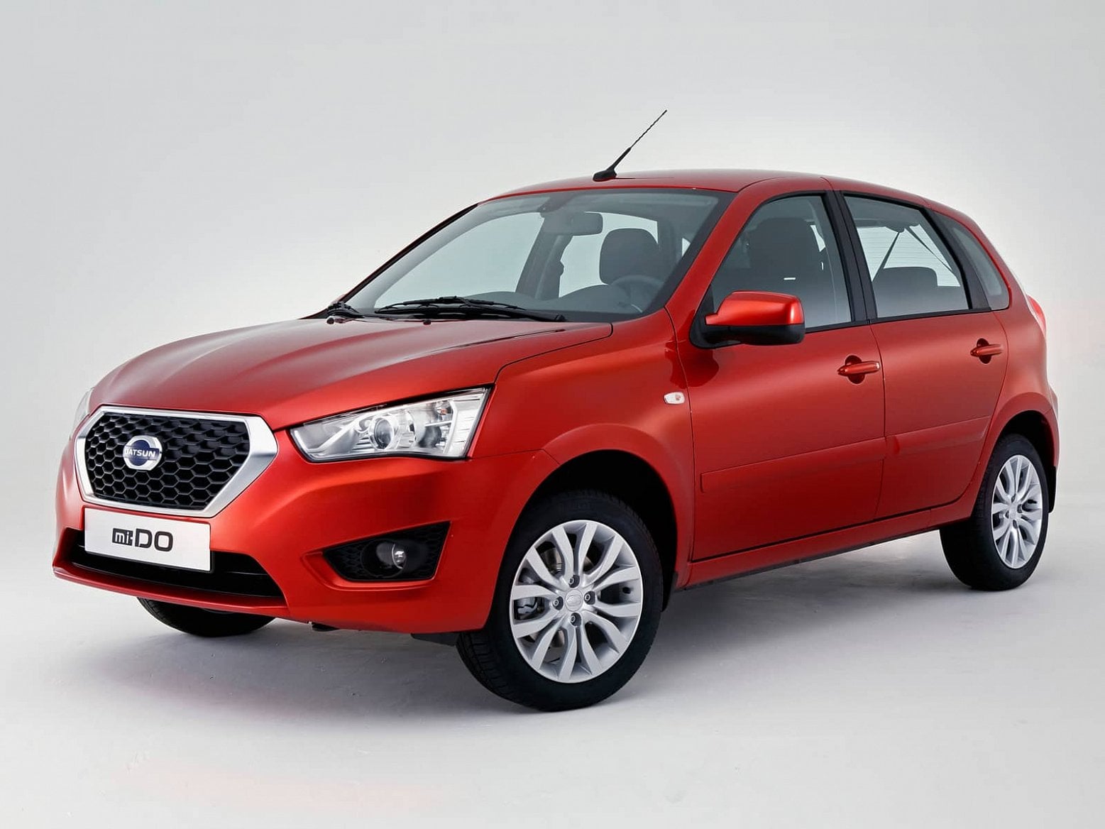 2020-05-datsun-mido-2015-now-hatchback-5-door-interior-1.jpg