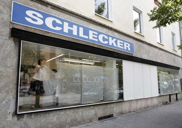 2011-05-konec-schlecker-v-nc49bmecku-nabc3adzc3ad-zboc5bec3ad-tc