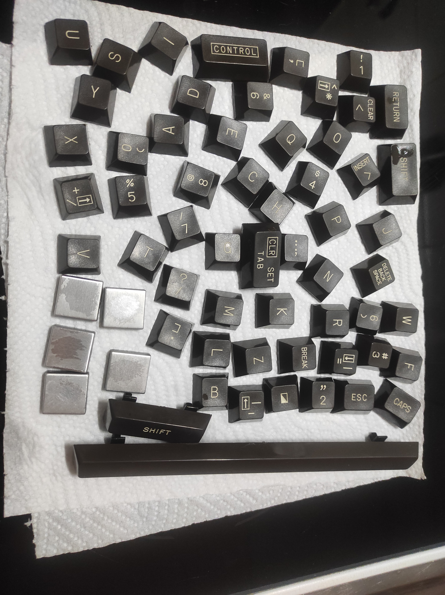 Omyté hmatníky kláves.