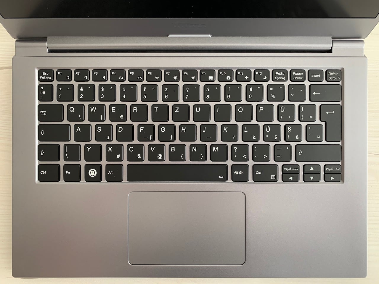 Tuxedo InfinityBook S14 v5