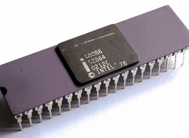 Procesor Intel 8086 na taktu 5 MHz (Foto: Thomas Nguyen, Wikimedia Commons)