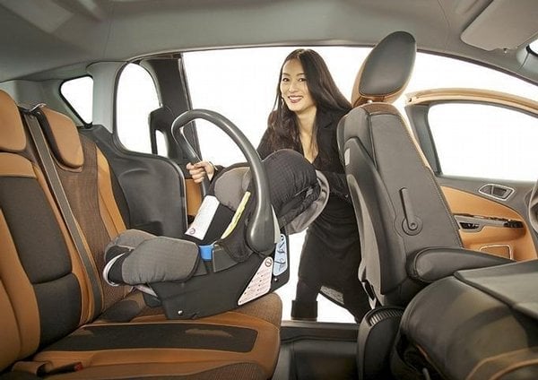 2012-01-ford-b-max-4.jpg