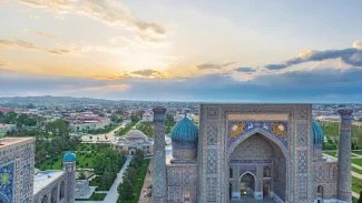 Východ slunce v uzbekistánském Samarkandu