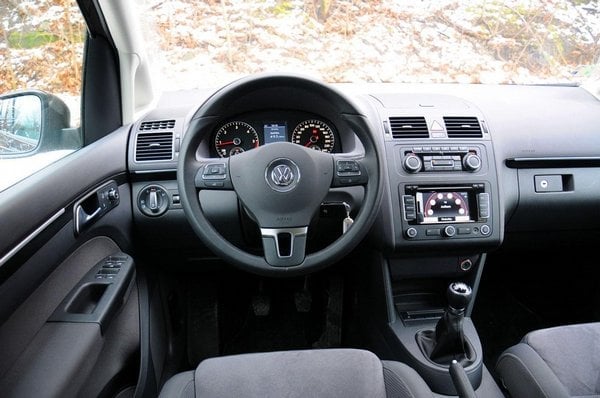 2019-02-volkswagen-touran-20-tdi-dpf-3.jpg