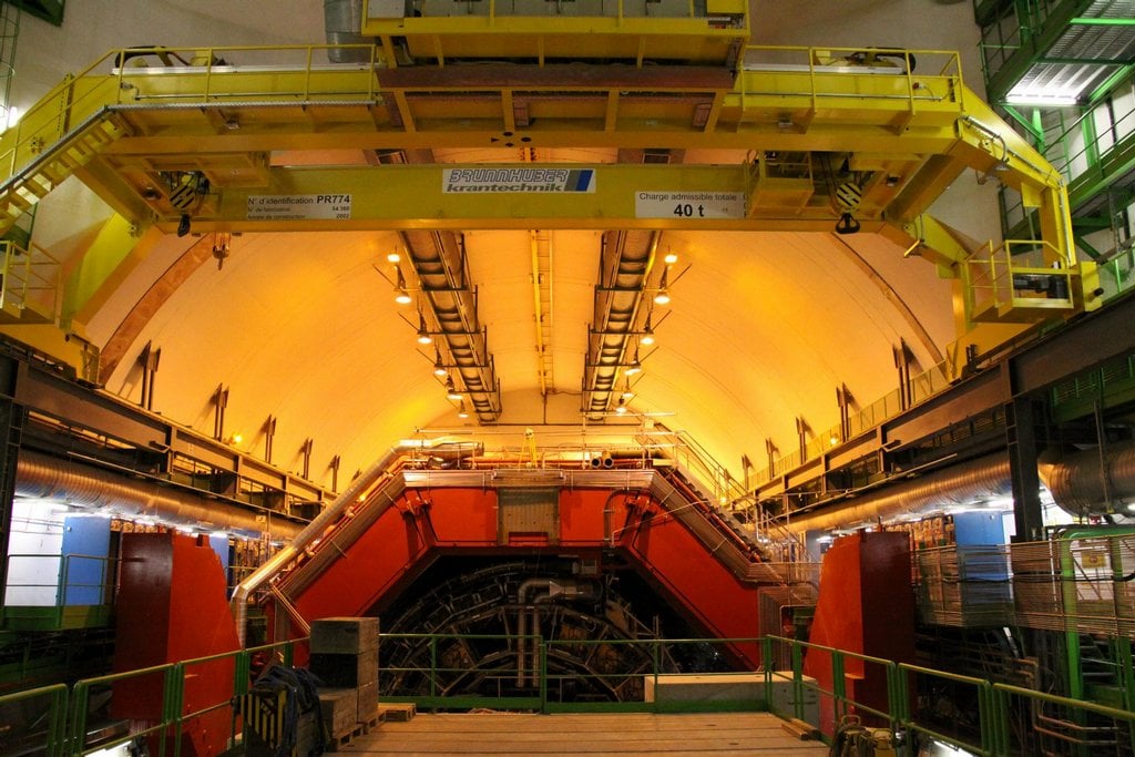 2013-12-evropskc3a1-organizace-pro-jadernc3bd-vc3bdzkum-cern-14.