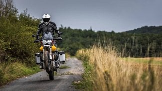 Náhledový obrázek - Test Moto Guzzi V85 TT: Kachna na medu