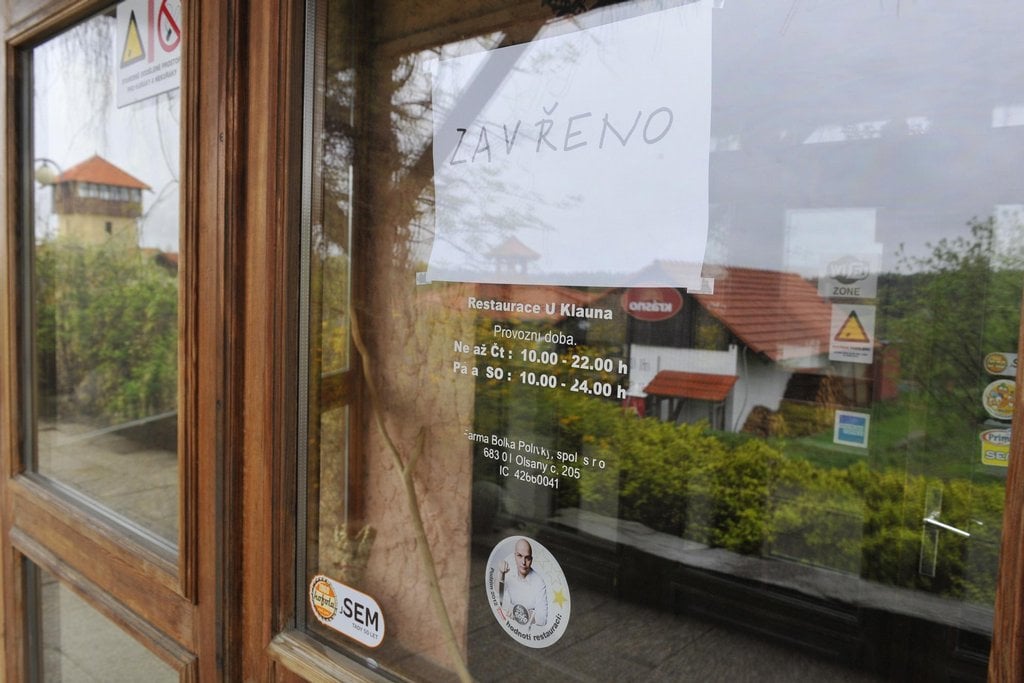 2017-11-bolek-polc3advka-prodal-pozemky-v-olc5a1anech-podnikatel