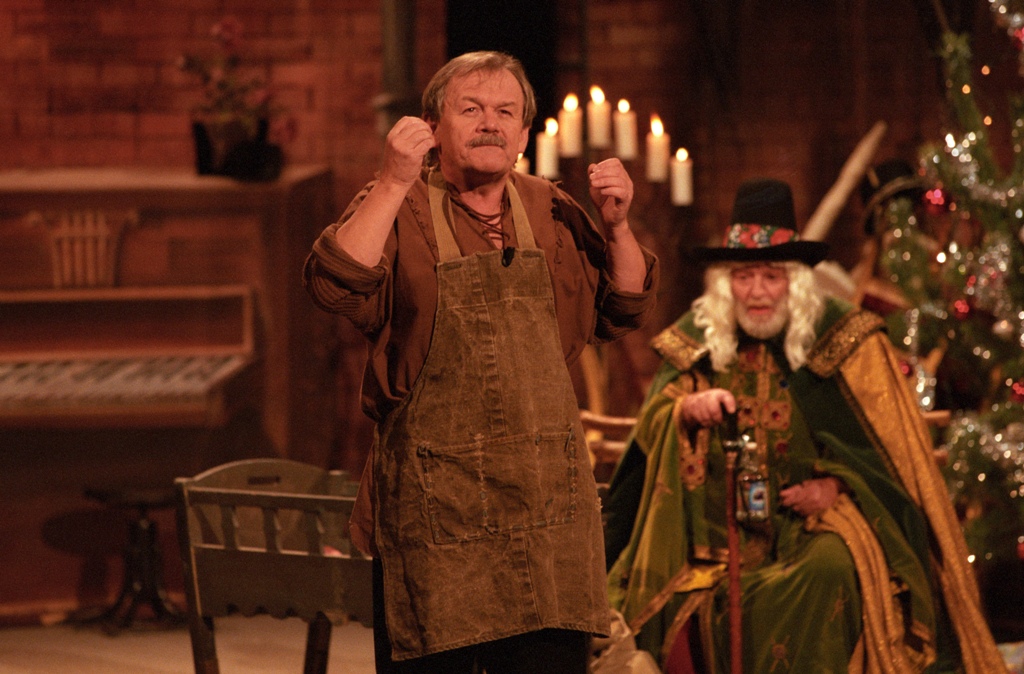 Svůj pořad na Nově měl i Karel Šíp. Pamatujete si na Skopočiny? Tyto jsou z roku 2000.