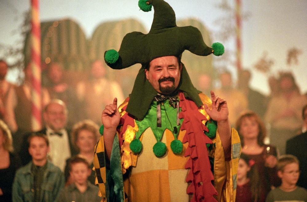 Pořad Novoty z ledna 2001. Humor Petra Novotného byl velmi jednoduchý: stačilo na sebe navléknout cokoli a udělat ze sebe vola.