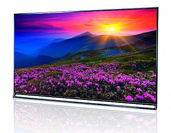 Jsme v nejvyšší Full HD třídě a tomu odpovídá nejen obraz, ale i design. Televizory můžete zakoupit v následujících úhlopříčkách: 119 cm (47"), 140 cm (55") a 152 cm (60"). Zapůjčena byla ta prostřední.