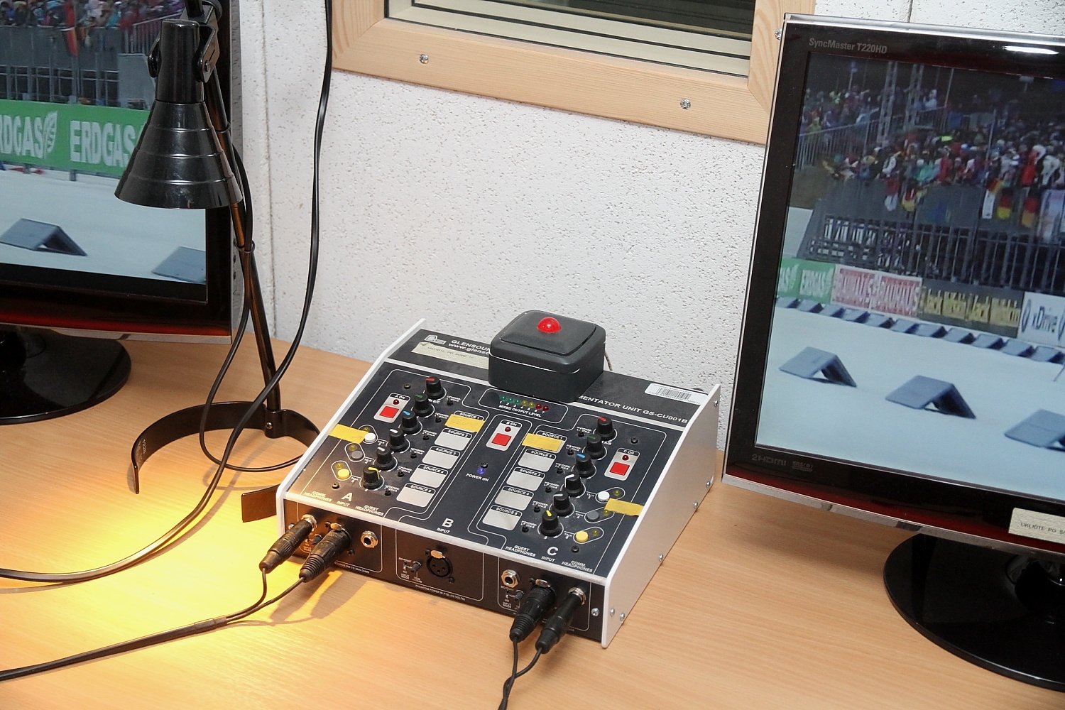 Česká redakce Eurosportu v pražské O2 Areně