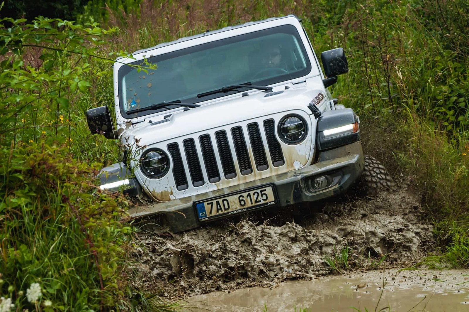 2019-08-jeep-wrangler-rubicon-34-of-67.jpg