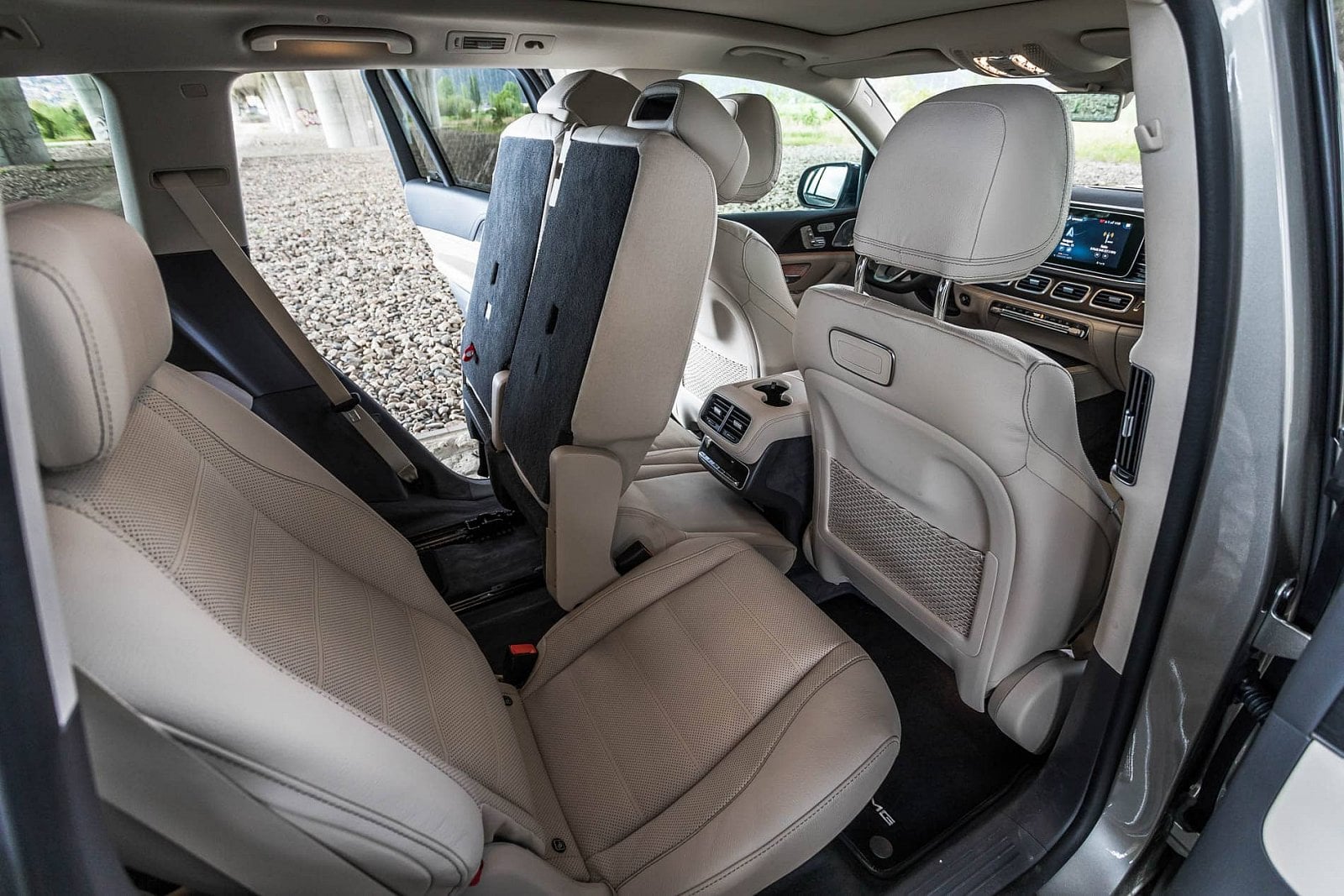 2020-06-mercedes-benz-gls-16.jpg