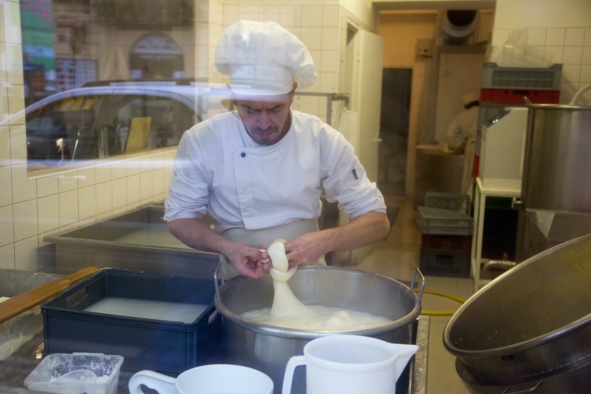 Mozzarellart: Tady vzniká mozzarella