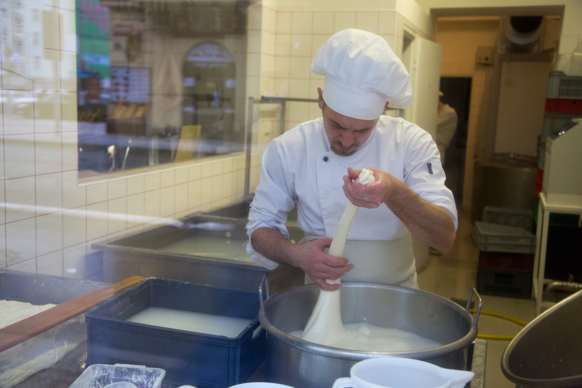 Mozzarellart: Tady vzniká mozzarella