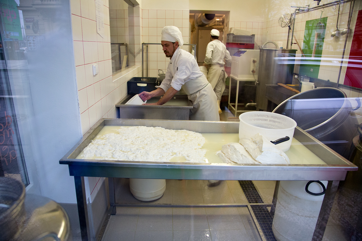 Mozzarellart: Tady vzniká mozzarella