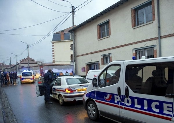 2013-04-policie-obklc3adc48dila-stc599elce-z-tolouse-1.jpg