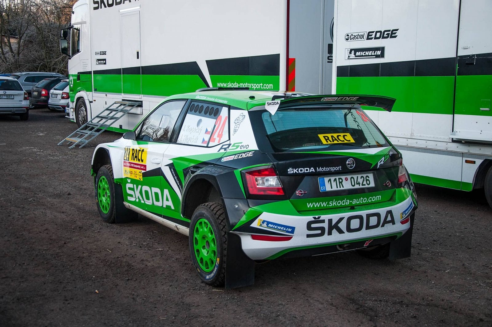 2019-12-skoda-fabia-r5-2-of-21.jpg