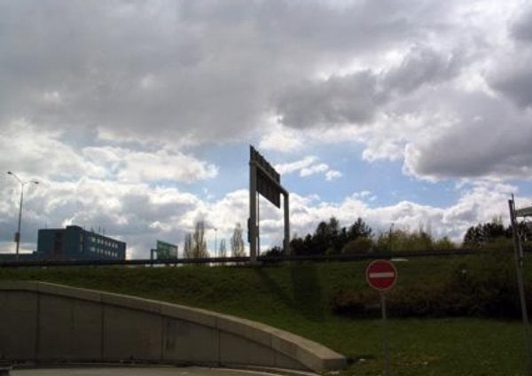 2019-05-jak-vypadc3a1-okolc3ad-budoucc3adch-mrakodrapc5af-dnes-4