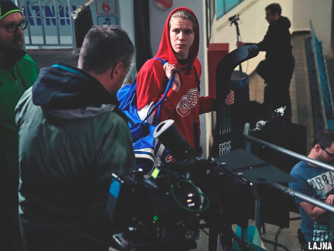 Lajna, listopad 2017