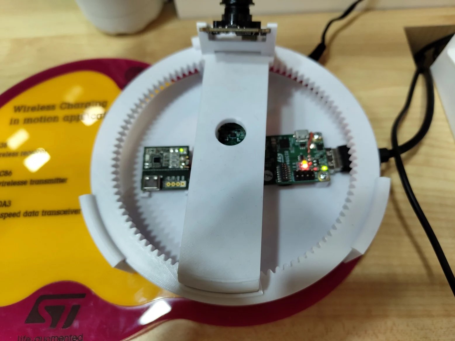 STMicroelectronics: Čipy pro bezdrátové nabíjení nebo detekci