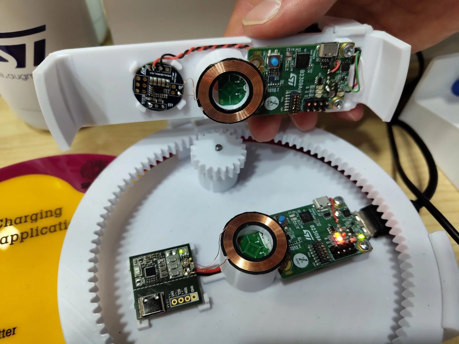 STMicroelectronics: Čipy pro bezdrátové nabíjení nebo detekci