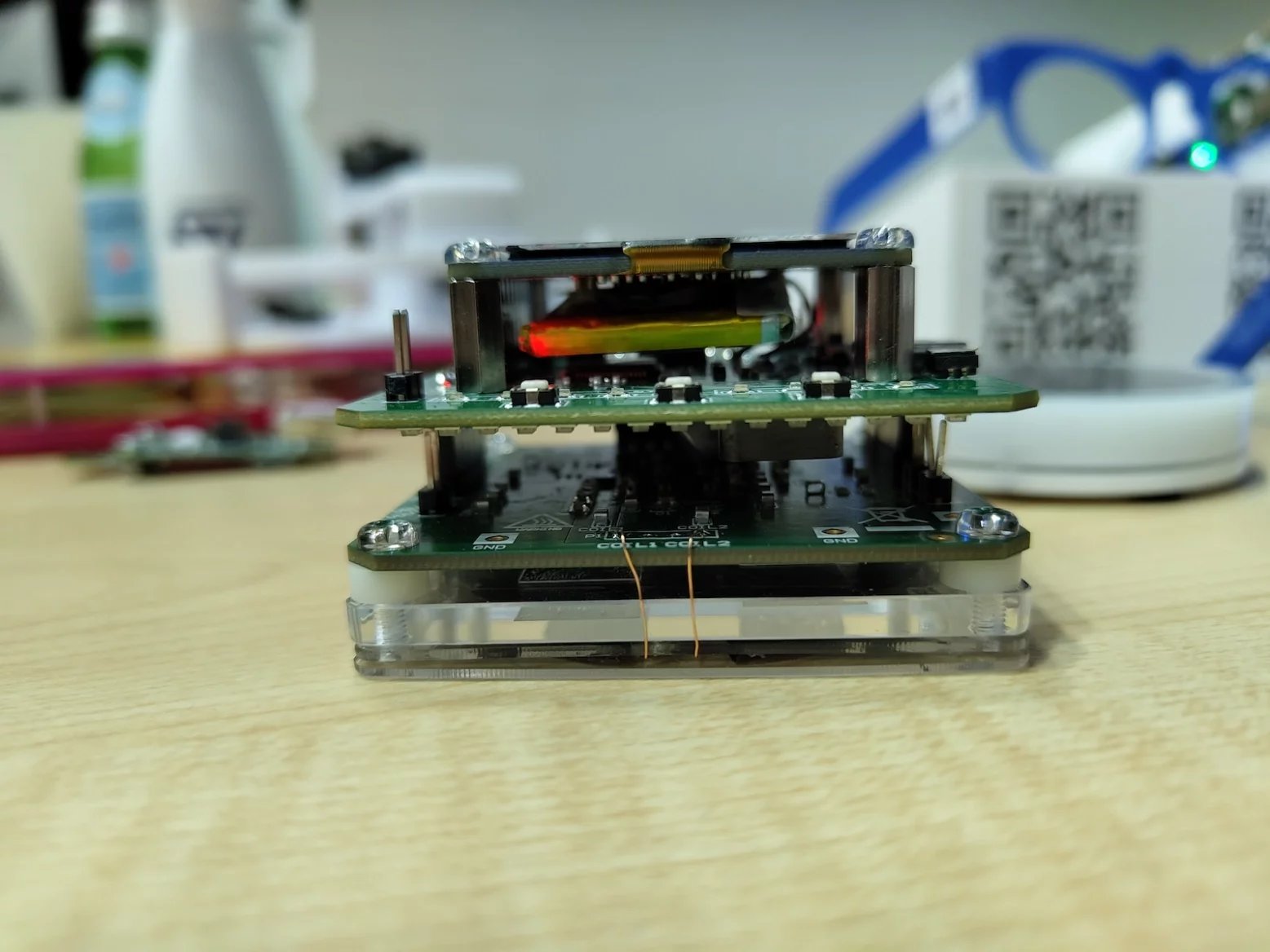 STMicroelectronics: Čipy pro bezdrátové nabíjení nebo detekci