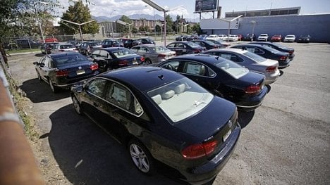 Náhledový obrázek - Zahraniční tisk: Obří skandál s koncem v nedohlednu