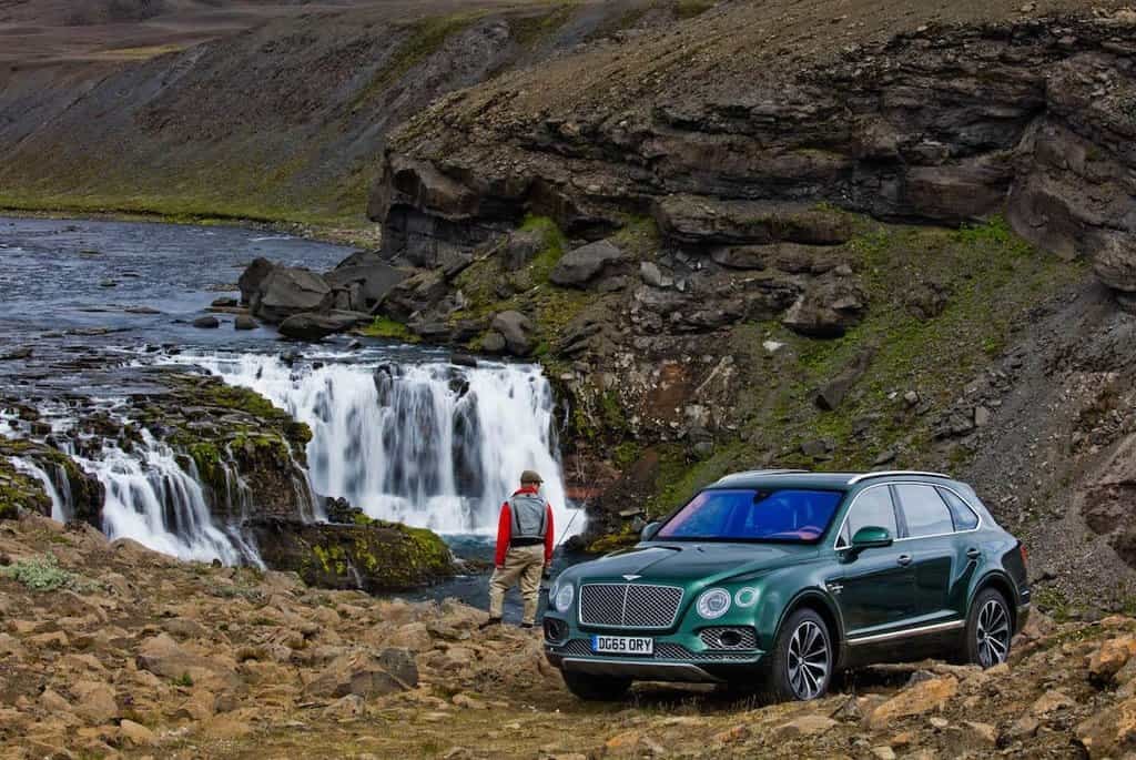 2015-06-bentayga-fly-fishing-by-mulliner-4.jpg